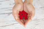 Rynek nieruchomości: politycy obiecują mieszkania i brak podatku