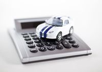 Skutki podatkowe sprzedaży auta po upływie pół roku od jego wykupu od leasingodawcy