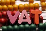 Usługi opodatkowane za granicą a zwolnienie podmiotowe z VAT