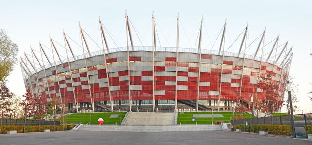 Polskie stadiony potrafią na siebie zarobić