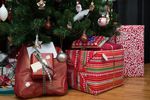 Polacy i prezenty świąteczne: liczy się cena, ale i reputacja marki