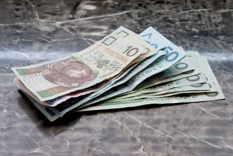 GUS: średnia krajowa w III 2025 wyższa o 7,7% r/r