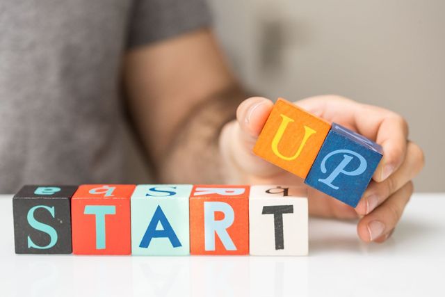 Polskie startupy, czyli młodość, wykształcenie i duża pewność siebie