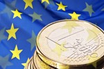 Euro w Polsce: czy warto się spieszyć?