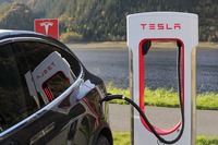 Tesla najcenniejszą marką motoryzacyjną