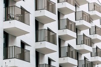 Ceny mieszkań na rynku pierwotnym i wtórnym w I kw. 2022 pod znakiem dalszych wzrostów