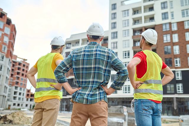 Deweloperzy sprzedają 136 mieszkań dziennie. Duży ruch, a ceny zaskakują
