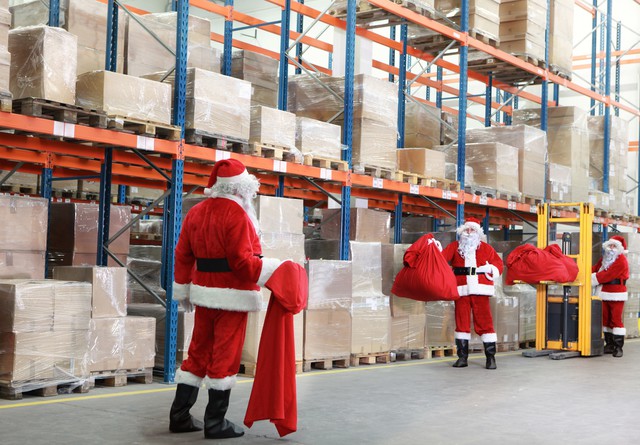 Nadchodzi Boże Narodzenie, rynek pracy zalewają oferty