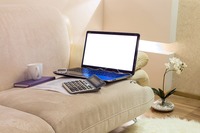 Praca zdalna: minimum 1 raz w tygodniu i zza granicy