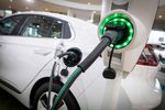 Samochody osobowe: elektryczne lepsze niż benzynowe?