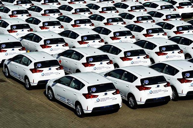 Samochody w leasingu - hybrydowa firmowa flota przyszłości?