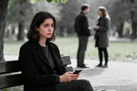 Samotni online i offline: nowe oblicze relacji młodego pokolenia