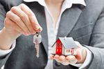 Sprzedaż domu: ulga mieszkaniowa u małżonków