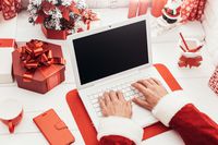 Jak bezpiecznie kupić prezenty w Internecie?