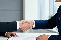 Zbycie udziałów w spółce z o.o. - co warto wiedzieć?