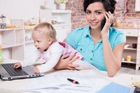 Na dodatkowym urlopie macierzyńskim i urlopie rodzicielskim można pracować