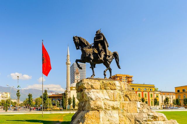 Wakacje w Albanii: 10 miejsc wartych odkrycia