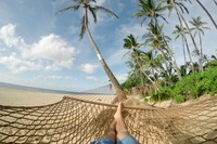 Lepszy kredyt na wakacje niż urlop w domu?