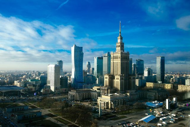 Wieżowiec za wieżowcem. Jak rysuje się skyline Warszawy?