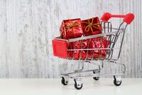 Zakupy świąteczne. Jak utrzymać wydatki w ryzach?