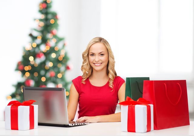Zakupy świąteczne online: najczęściej tydzień przed Świętami