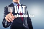 Kiedy darowizna firmowej nieruchomości poza podatkiem VAT?