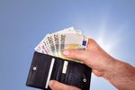 Wymiana walut: jak Polacy płacą za granicą?