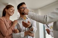 O zakupie mieszkania lub budowie domu myśli najwięcej Polaków od lat 