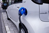 Elektromobilność dojrzewa. Auta elektryczne kupujemy z rozsądku, nie dla idei