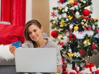 Jak bezpiecznie robić e-zakupy przed Świętami?
