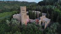 Zamek-klasztor w sercu Włoch